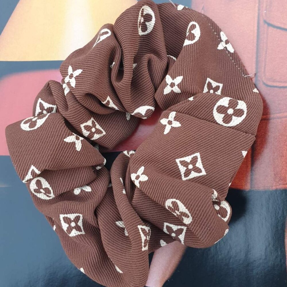 Women Fashion Tan Brown Long Hair Scrunchie Elastic Tie Elegant Accessory Gift